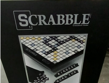 Scrabble Giant Edition Deluxe